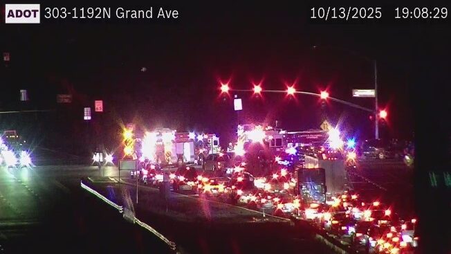 crash US 60 Grand Avenue near Surprise WB lanes closed...