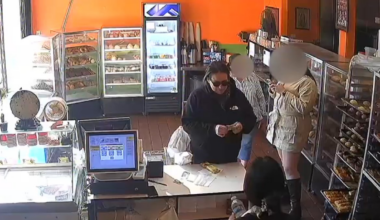 Woman steals credit card reader from East LA bakery – NBC Los Angeles