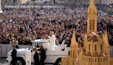 Pope intervenes in US abortion debate by raising what it really means to be pro-life