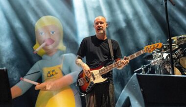 Limp Bizkit band members say bass player Sam Rivers has died