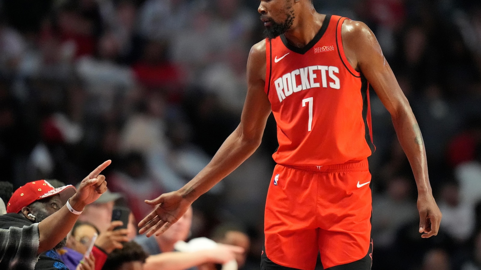 NBA memo targets fan behavior, reminding teams to address unruly acts proactively