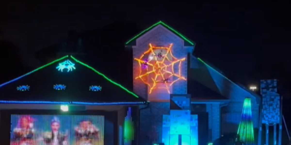 Fort Worth home plugs in spooktacular Halloween light show