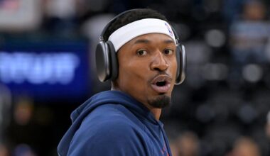 Phoenix Suns Fans Let Bradley Beal Have It in Return to Desert
