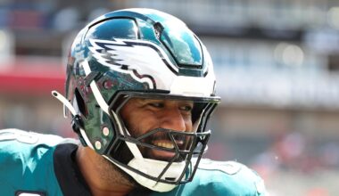 Eagles' Star Tries To Shift Focus: 'It's Dallas Week'