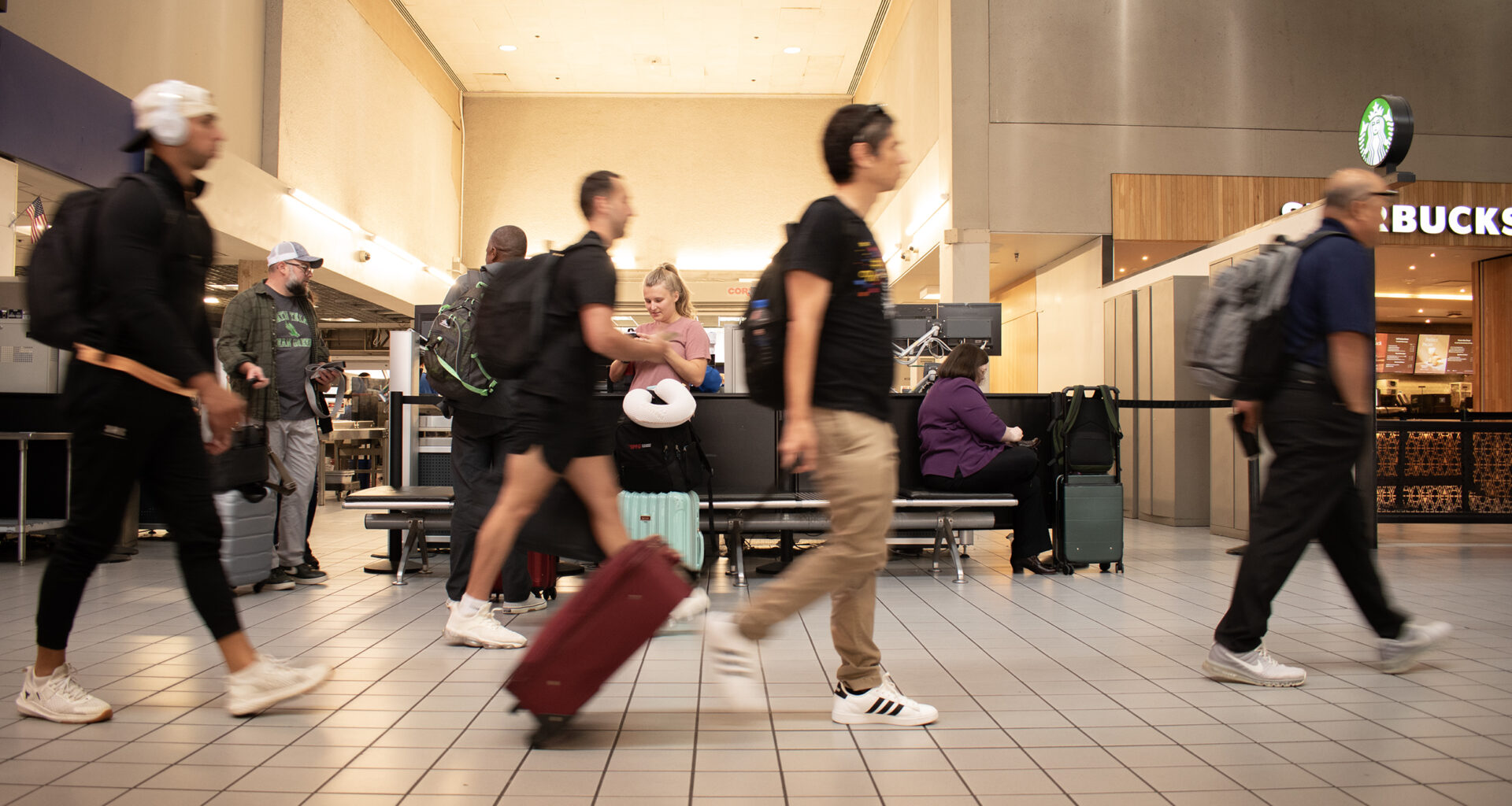 DFW Airport travel ramps up ahead of holidays as flight reductions end