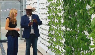 How the Dallas Cowboys prepare for a Thanksgiving meal as big as Texas