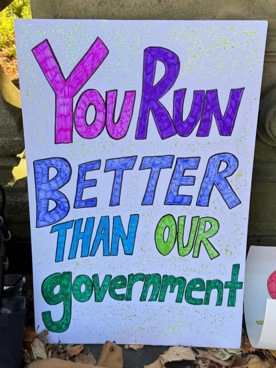 Here are the funniest signs of the 2025 New York City Marathon