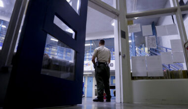 L.A. jails restrict opioid treatment as fatal overdoses continue