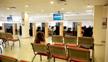 Employment Services: Drop in number of job seekers