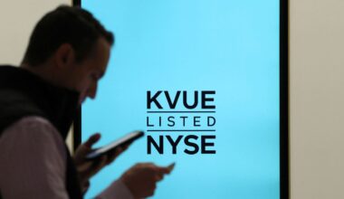 Kimberly-Clark to acquire Kenvue