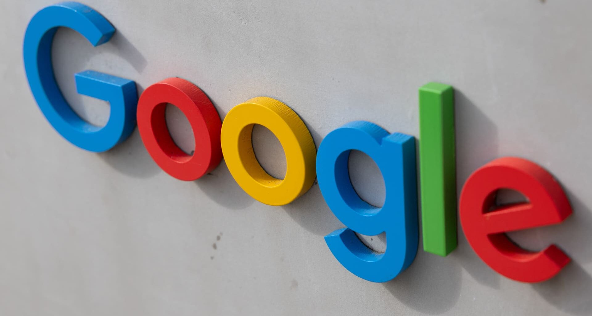 Google sues cybercrime group behind E-ZPass, USPS text phishing scams