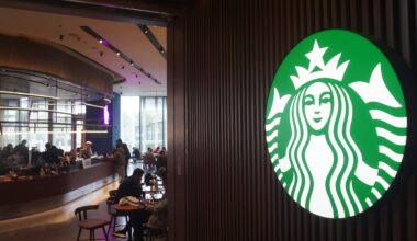 Starbucks to form joint venture to run China business