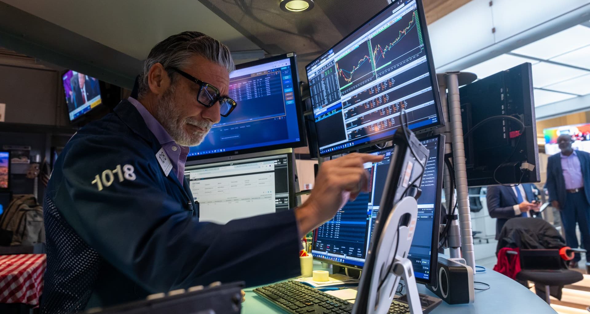 Stock market today: live updates