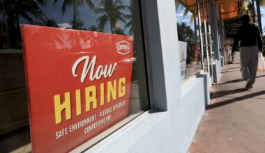 Private payroll losses accelerated in the past four weeks, ADP reports