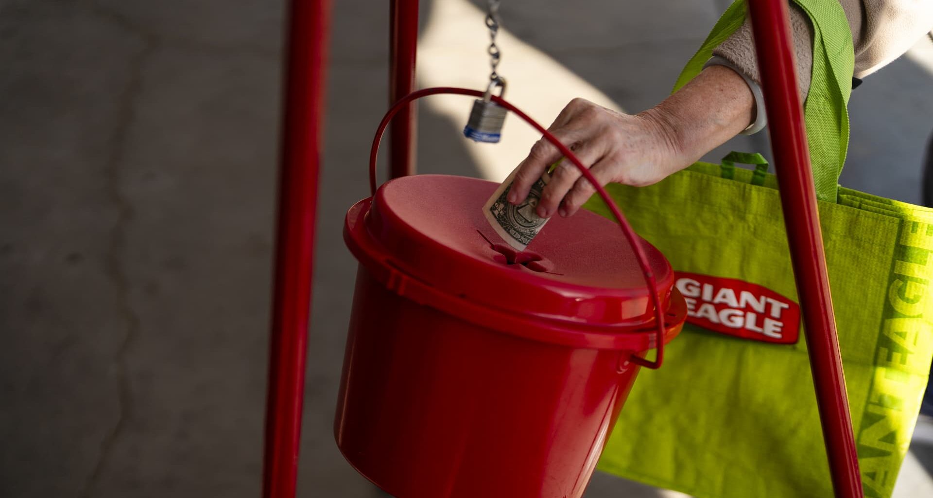 Can middle-class donors make up the giving gap?