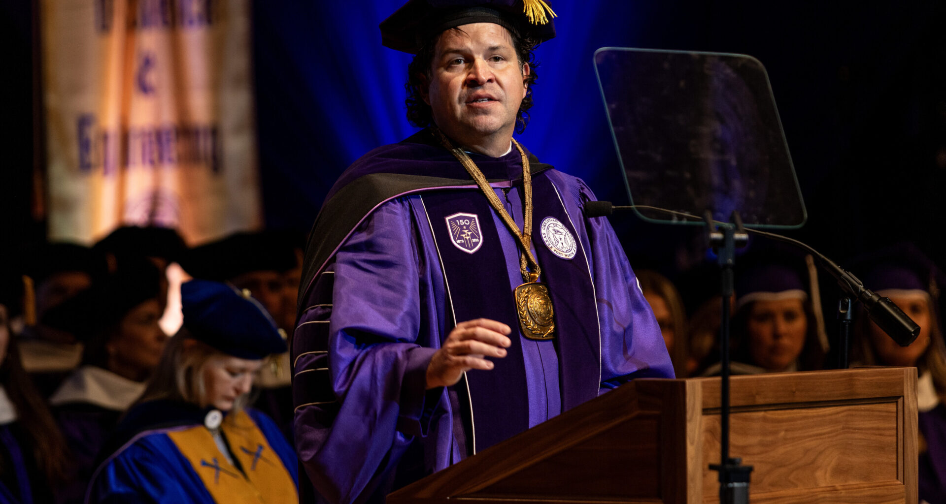 TCU inaugurates 11th chancellor Daniel Pullin in formal ceremony