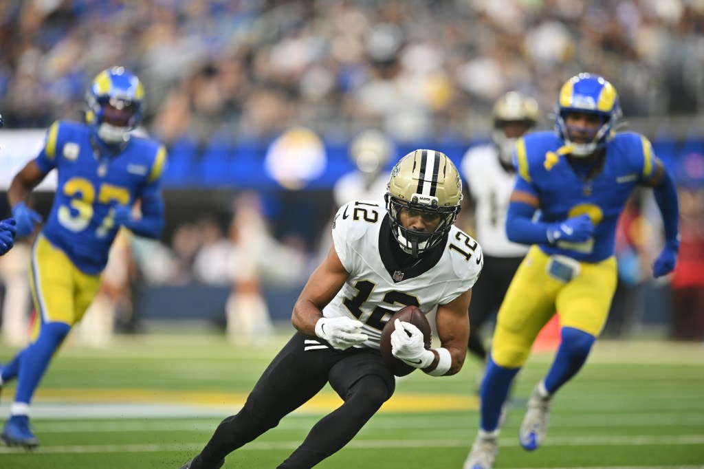 Chris Olave (12) remained with the Saints at the NFL trade deadline.