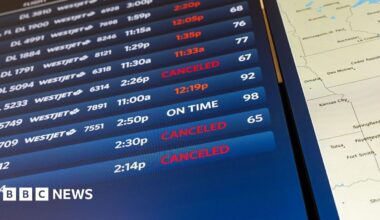 Trump tells air traffic controllers 'get back to work' as airport chaos worsens - follow live