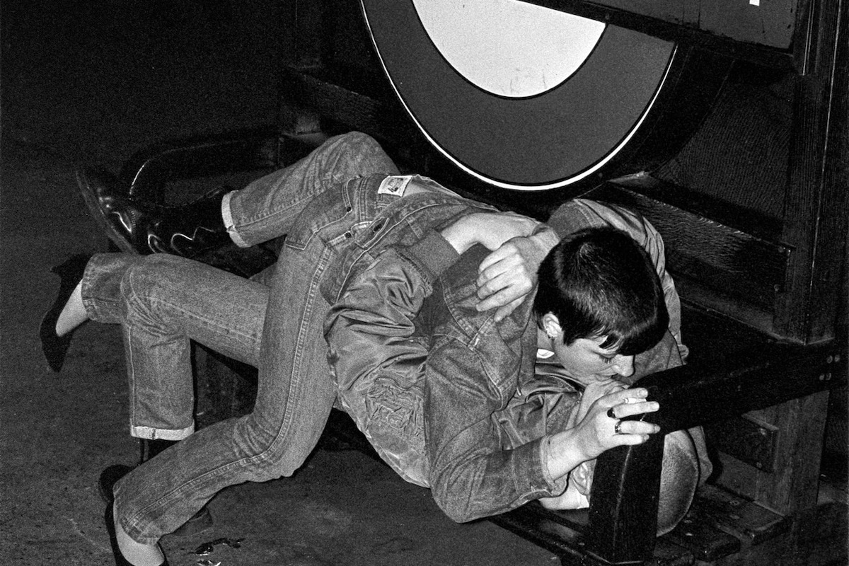 Derek Ridgers’ portraits of passionate moments in public