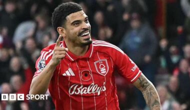 Nottingham Forest 3-1 Leeds United: Sean Dyche's Forest come from behind to win