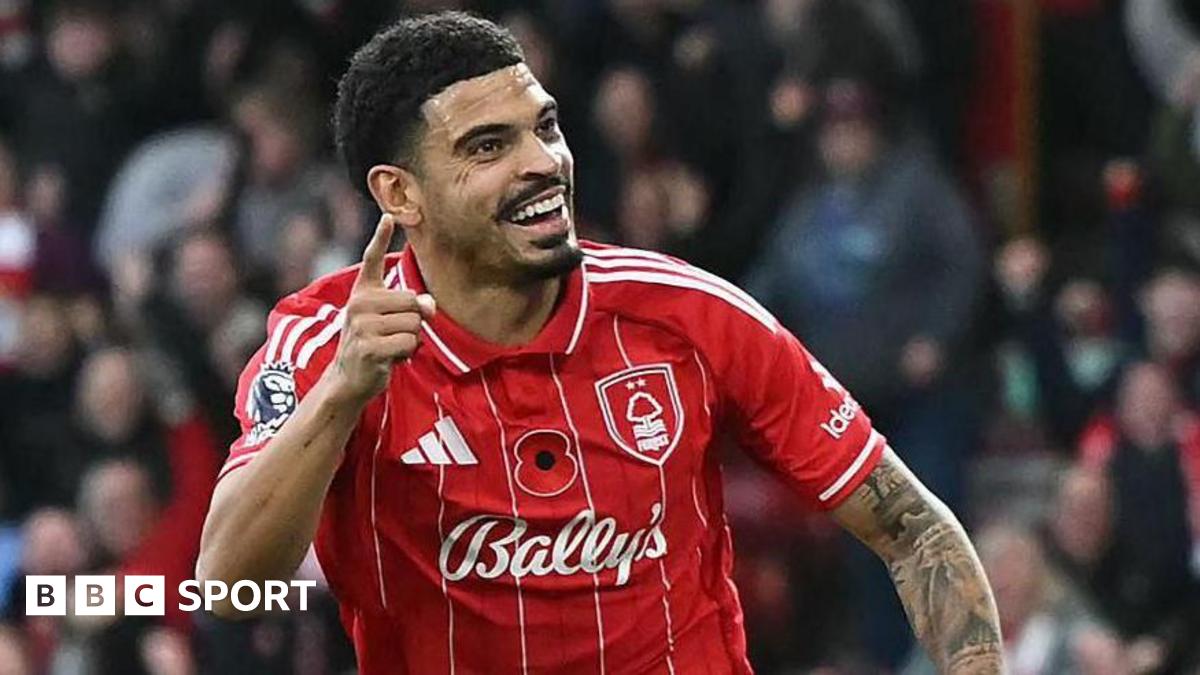 Nottingham Forest 3-1 Leeds United: Sean Dyche's Forest come from behind to win