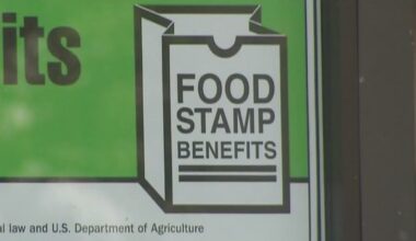 Amid SNAP and WIC woes, Phoenix area moms stepping up to help each other