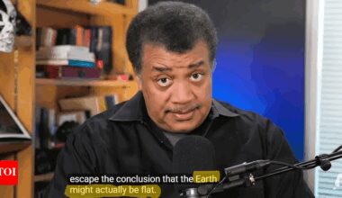 Did American astrophysicist Neil deGrasse Tyson really 'admit' the earth is flat? |