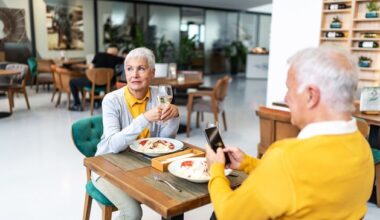 Adrian Weckler: Small-screen addiction can no longer be regarded as just a ‘young people’ thing