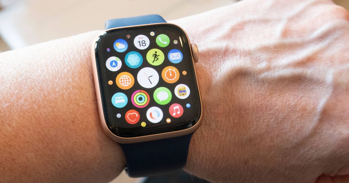 These Apple Watch Series 5 models can be picked up for £89 at Wowcher.