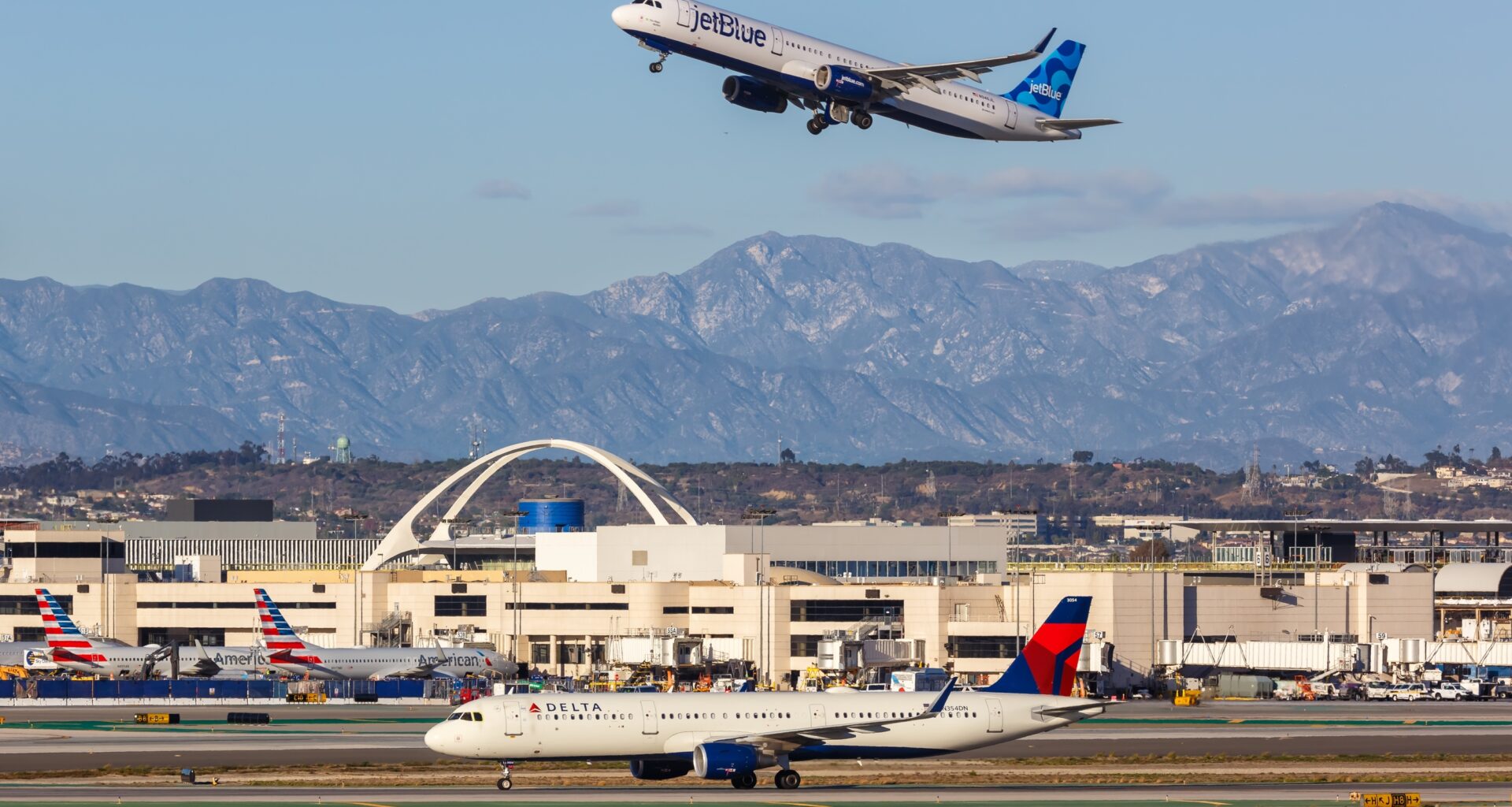 LAX Named Second-Worst U.S. Airport for Holiday International Travel