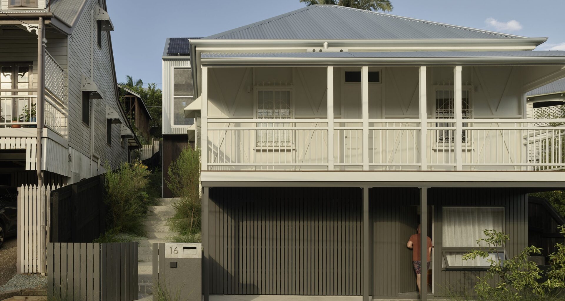 Tighty Whitey House / Maytree Studios