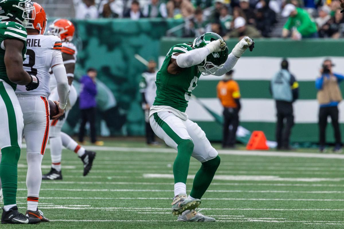 Heroes, zeros from Jets' win over Browns: Will McDonald IV delivered