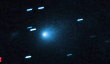 interstellar comet 3i/atlas: After interstellar object 3I/ATLAS shows no comet tail, Harvard scientist sounds alarm, says 'its size is very anomalous'