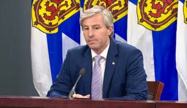 N.S. premier sees a distinction between military uniforms and poppies