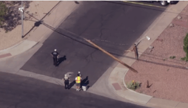 Power outage hits Phoenix neighborhood after semi-truck crash