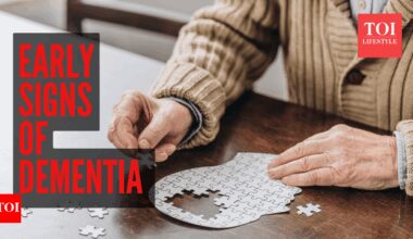 Dementia Symptoms: 10 early signs of dementia that appear years before the onset of the disease |