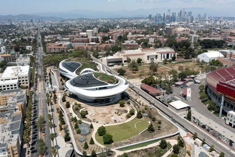 Lucas Museum of Narrative Art by MAD Architects Set to Open September 2026 in Los Angeles - Image 2 of 16