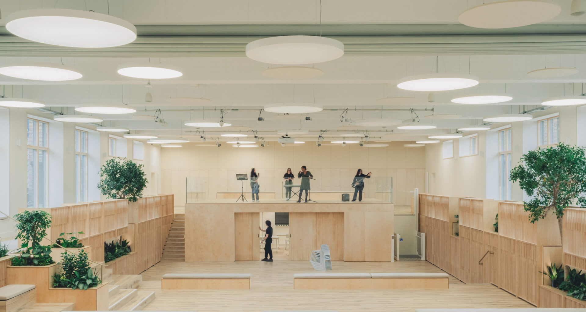 Teaching and Learning Space for Waltham Forest College / Studio DERA