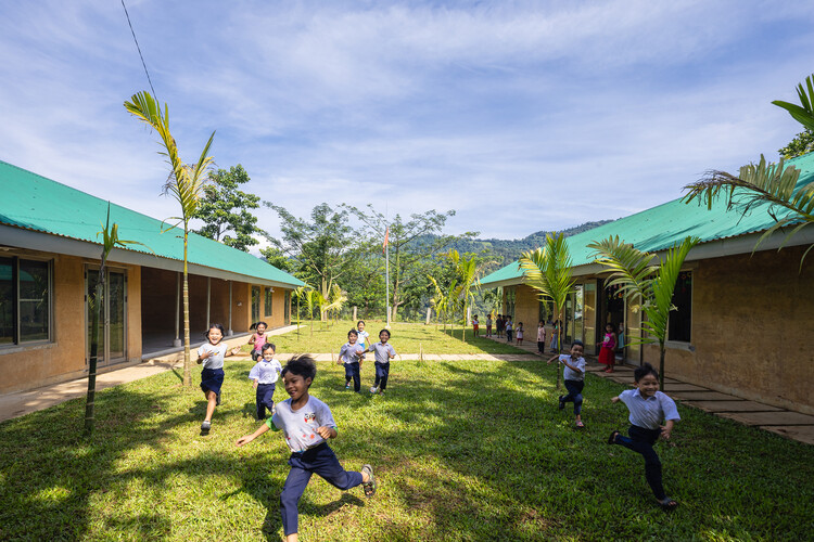 Nuoc Ui School / VTN Architects - Exterior Photography