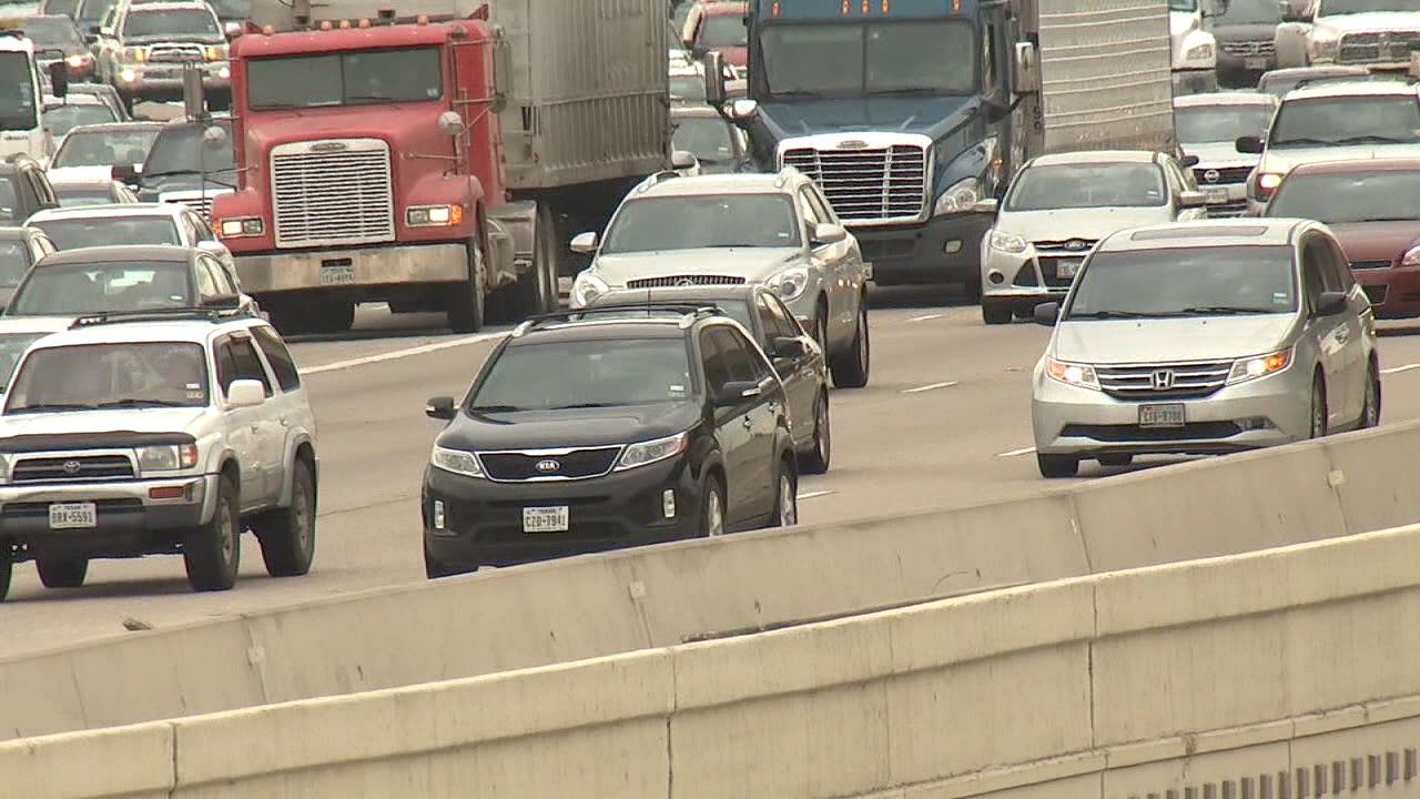 Millions of Texans to travel for Thanksgiving this year