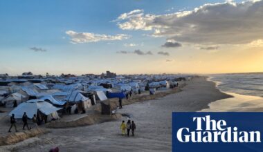 ‘Look at us with mercy’: displaced Palestinians dread onset of harsh winter | Gaza