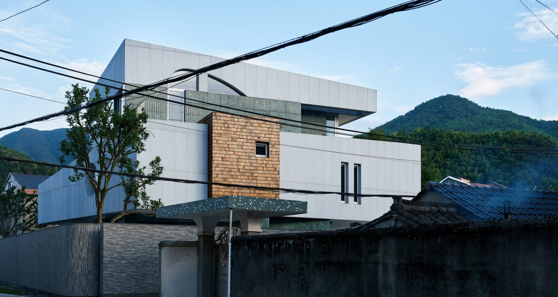 Xiaye Zhang Residence / Studio MOR