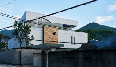 Xiaye Zhang Residence / Studio MOR