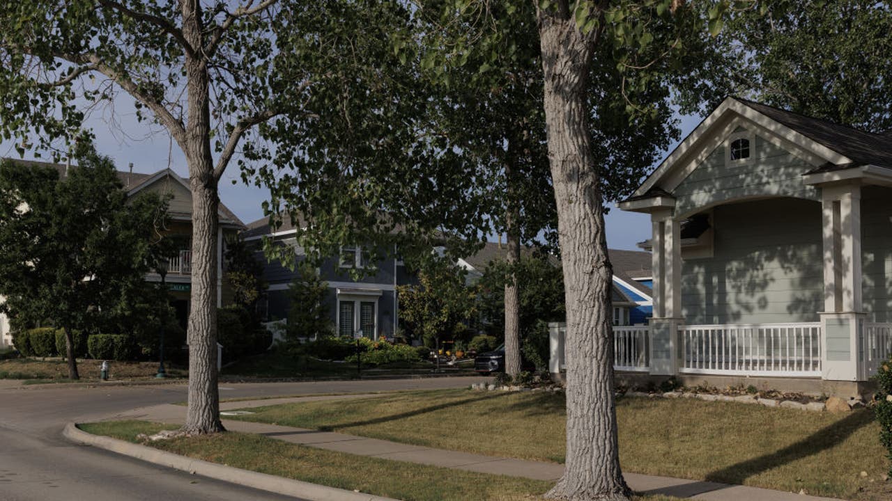 You need to make this much to live comfortably in Dallas-Fort Worth in 2025