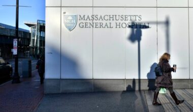 Which Mass. hospitals rank highest in patient safety?