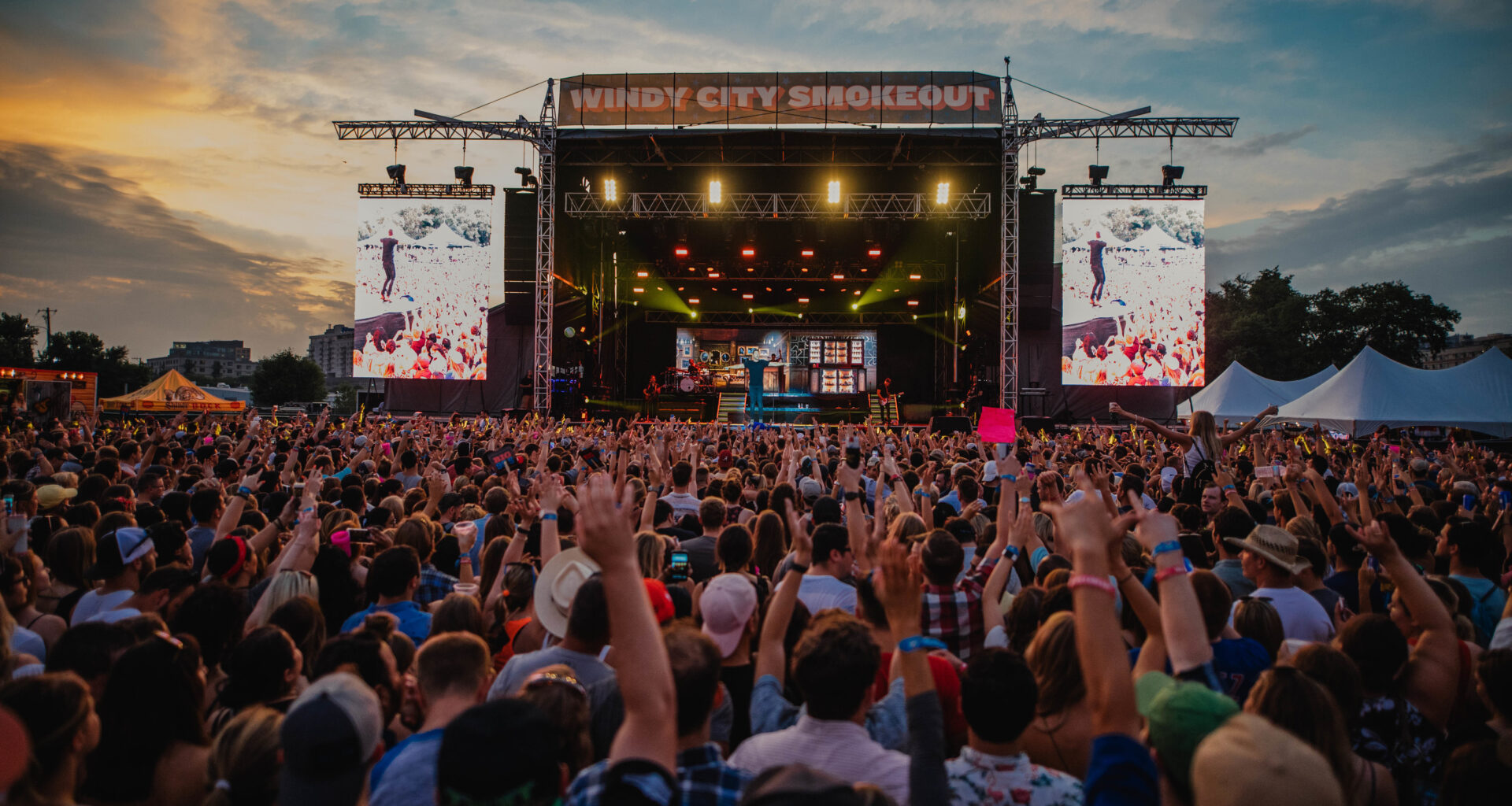 Blake Shelton will Headline Windy City Smokeout Festival in Chicago This Summer