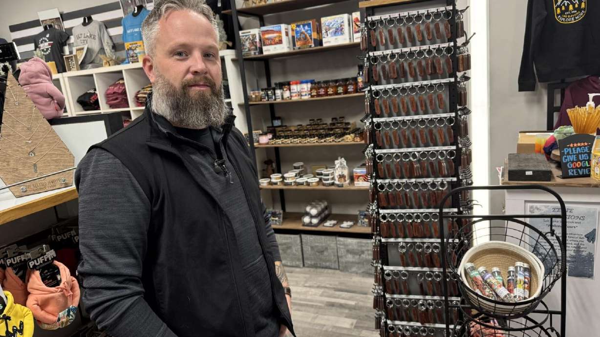 Analyst: Holiday discounts won't be as deep due to tariffs