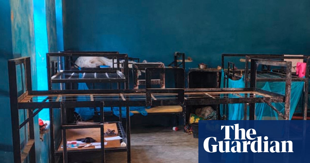 Security fears rise in Nigeria after more than 300 schoolchildren kidnapped | Nigeria