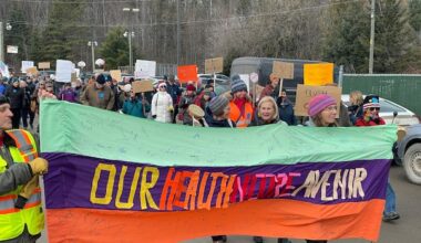 Anger still simmering in western Quebec over doctor pay law