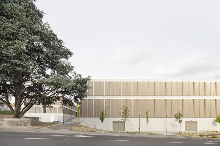 University of Applied Sciences for Beverage Technology – Lecture Hall Building and Logistics Laboratory / Bez+Kock Architekten + Ernst2 Architekten - Image 2 of 33